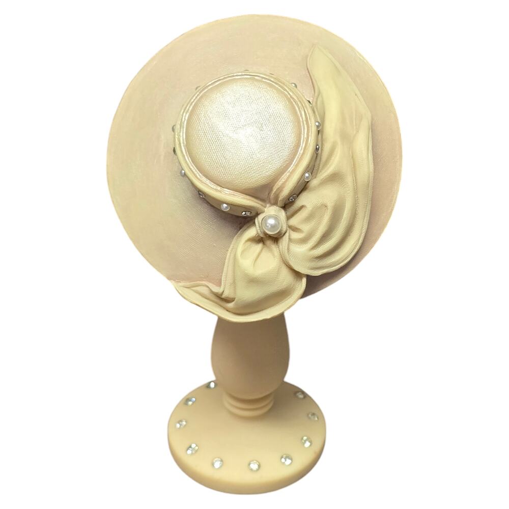 Classic Couture The Gwendoline Anatasia Pearl Fashion Hat Premier 1999 Edition